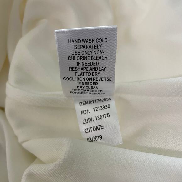 Torrid NWT Special Occasion Ivory Lace Off Shoulder Bodycon Dress Size 28 - Picture 9 of 14